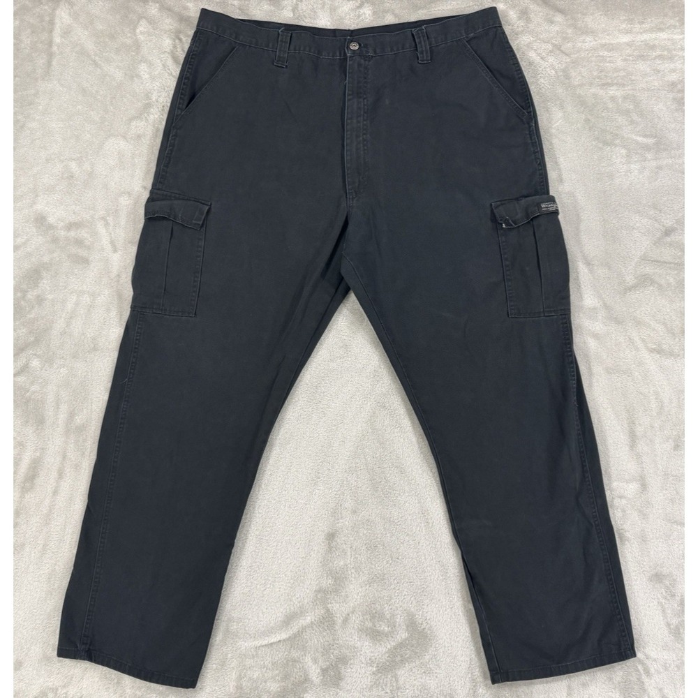 Wrangler Pants Mens 42x31 Cargo Relaxed Workwear Hiking Outdoors Twill Black